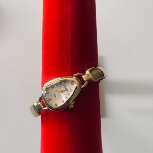 Reloj de Lujo con Esfera en Forma de Gota y Pedrería